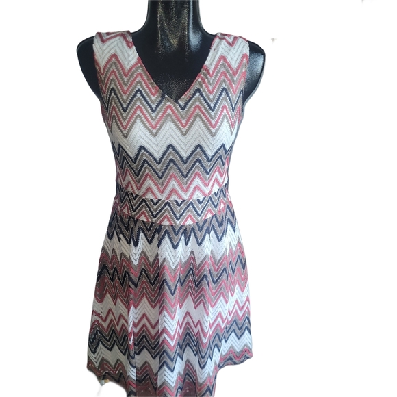 Suzy Shier Chevron Pattern Sleeveless Dress M - Picture 1 of 6